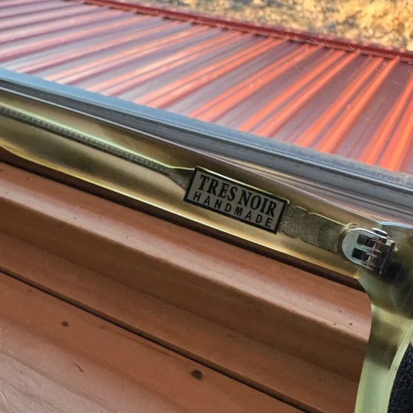 Tres Noir Clear Eyeglasses with 2 Cases - Picture 7 of 9